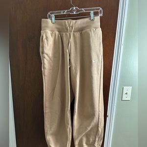 Women’s Nike sweatpants